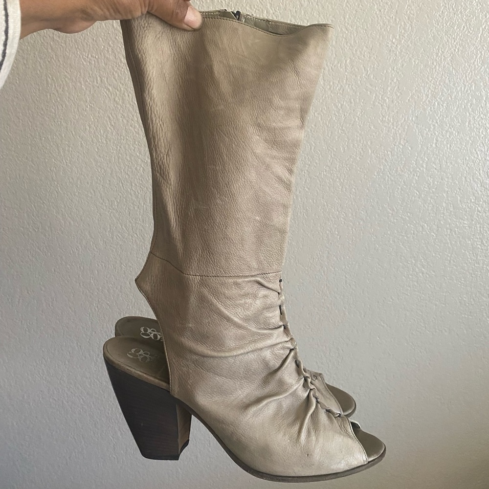 Barneys New York co op beige soft leather boots - Picture 2 of 13